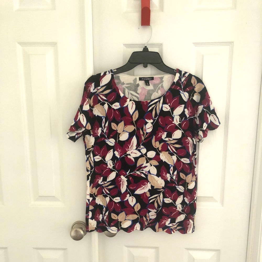 NWT Roz & Ali short sleeve sweater